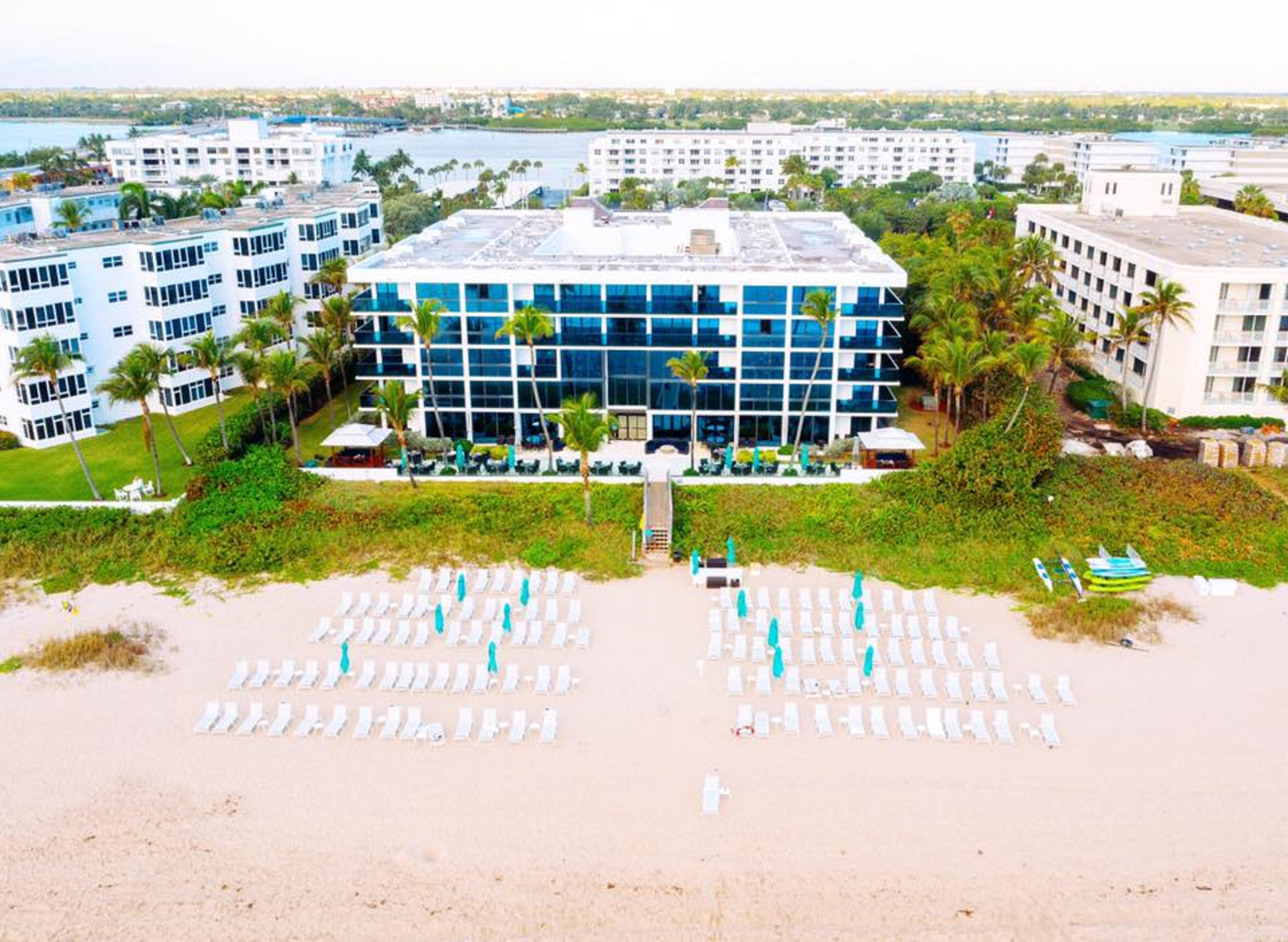 Tideline Palm Beach Ocean Resort And Spa Екстериор снимка