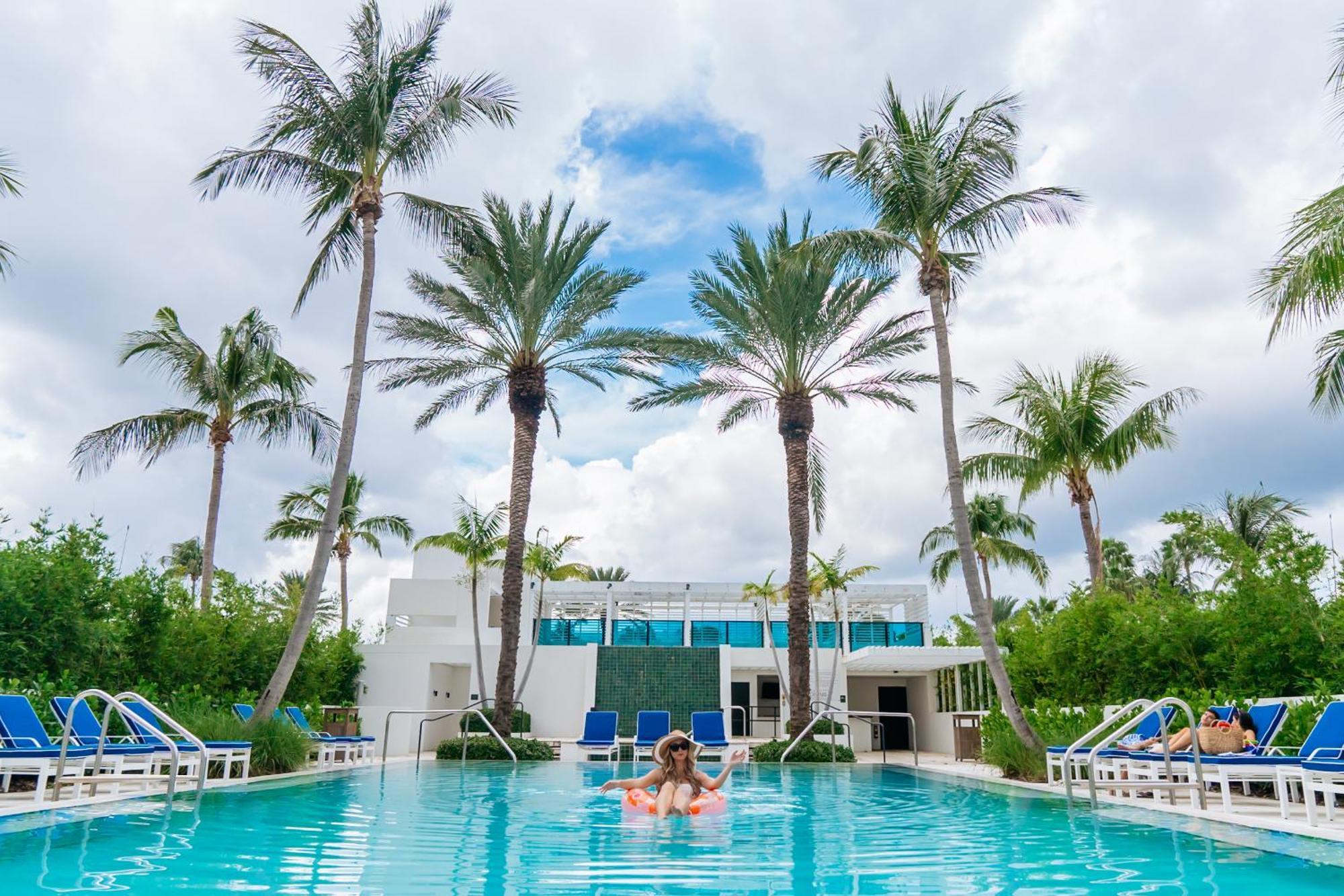 Tideline Palm Beach Ocean Resort And Spa Екстериор снимка