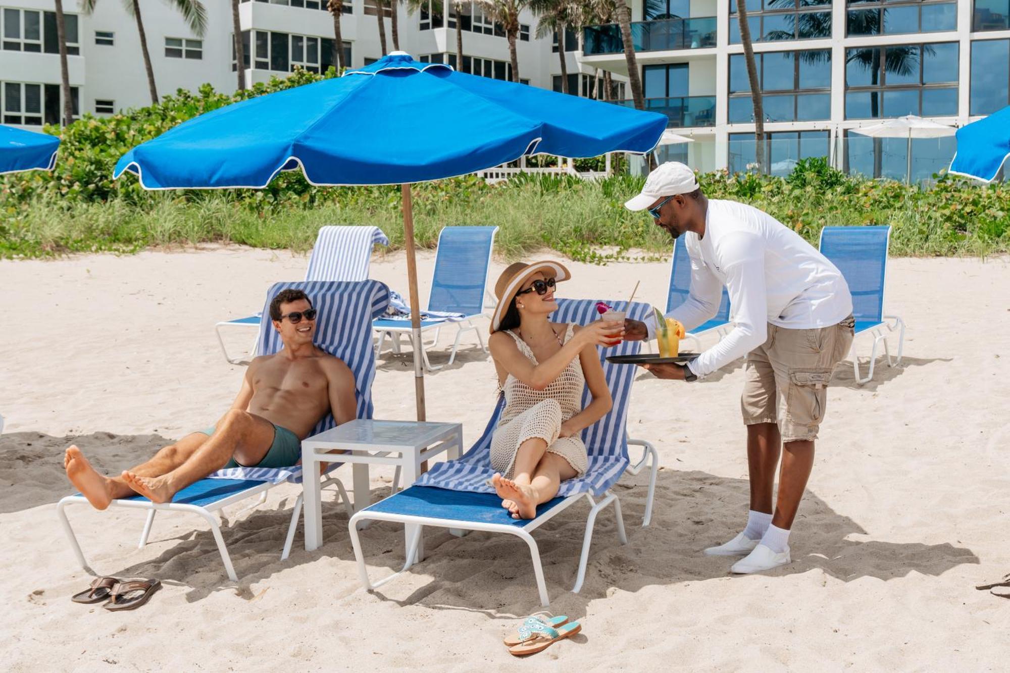 Tideline Palm Beach Ocean Resort And Spa Екстериор снимка